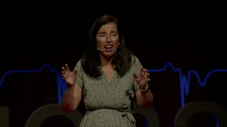 La educación de nuestros hijos puede ser sin castigos y gritos  | Beatriz Muñoz | TEDxTarragona