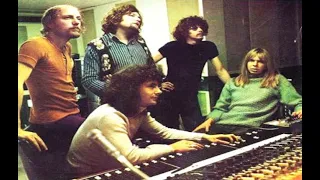 Interview: John Ford (The Strawbs) "My bass is in the fore, like Paul! #britishrock #rockhistory