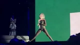 I HeartRadio Music Festival 2016 Sia - Chandelier