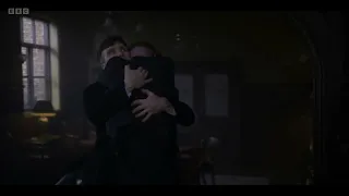 Arthur and Tommy hug -- PEAKY BLINDERS S06 last episode