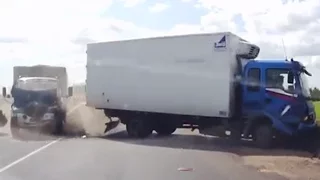 Truck Crash & Accident Compilation September 2015