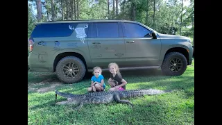 Gator Hunt in Louisiana! Smoked by 7 Year Old Girl.
