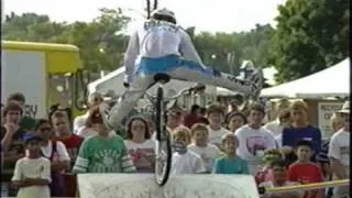 Life of Bikes - Old School BMX Freestyle - Freestyle Performance Trick Team