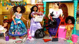 Encanto Family Doll House Cleaning Morning Routine