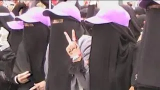 Yemenli kadınlar Salih'e karşı sokaklarda