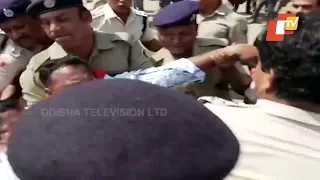 BJP workers scuffle with police during demonstration in Bhubaneswar