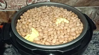 HOW TO  USE AN ELECTRIC PRESSURE COOKER TO BOIL BEANS AND MAIZE