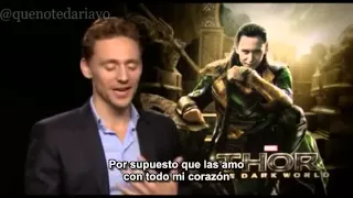 Tom Hiddleston hablando en español