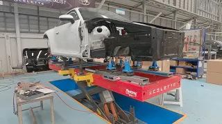 PORSCHE 992 collision repair on-job training with Cameleon universal jig system by Celette