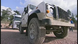 Land Rover Defender TOW