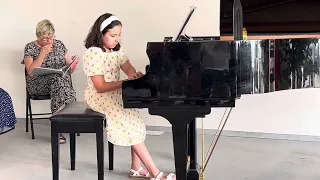 Mia’s piano recital!(I uploaded it kinda late )