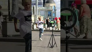 LITTLE BOY DANCING IN THE STREET 😱🔥 NEON MODE TUZELITY SHUFFLE ⭐️