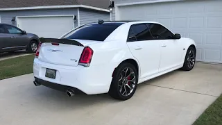 2018 Chrysler 300S 5.7L Flowmaster Super 44s Cold Start & Walk Around