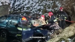 Мосты: водитель нырнул в канаву. Он и его девушка-пассажир в больнице