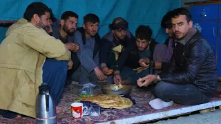 Kabul Iftar, افطاری ضیا با ماروی مارگیر در شهر کهنه کابل