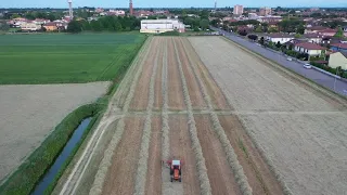 Fienagione - Andanatura (Haymaking - Raking) | Fiat 640; Ranghinatore Kuhn | by Drone