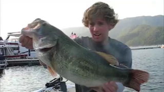 A bunch of Huddleston bass in an old school trailer!  Including snapped rod clip at the end! *Vault