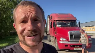 Попал в кабину настоящего американского грузовика и офигел! Обзор Freightliner с пробегом в 5 млн км