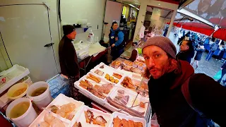 Fischmarkt Hamburg Altona 🇩🇪 | Trying Schillerlocke, Räucheraal & Fischbrötchen