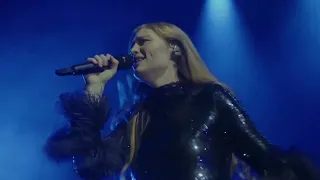 Freya Ridings - Rise (Official Music Video)