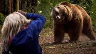 Девушка, РИСКУЯ собой, ХОТЕЛА спасти старого медведя от охотников
