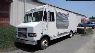 1996 Freightliner Food Truck Start Up, Exhaust, and In Depth Tour