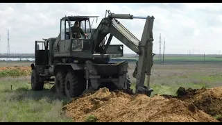 Українські військові облаштовують нові позиції та готуються до маневреної оборони на півдні країни