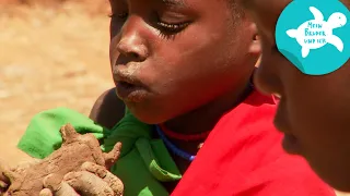 Drahtautos und Lehmtiere | Mein Bruder und ich in Kenia | SWR Kindernetz