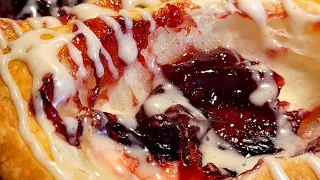 Baking FAIL! 🚫 Raspberry Cream Cheese Danish 🤤 #bakingfail #yumyum #raspberry #creamcheese #danish