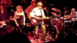 Levon Helm ~ The Weight ~ Music in the Mn Zoo ~ 7-6-10
