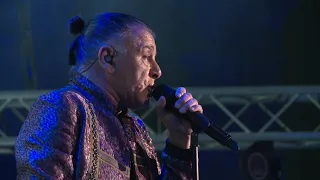 Parni Valjak - Moja je pjesma lagana (Live in Pula)