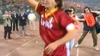 Il saluto di Bruno Conti ai tifosi romanisti nel giorno del suo addio al calcio