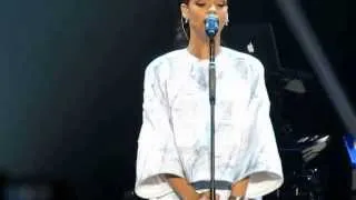Diamond - Rihanna Diamonds Tour (Macau) 2013.09.13