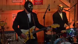 Los Straitjackets in Daryl's House Club