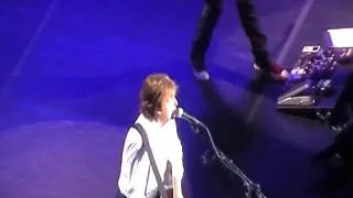 Paul McCartney - "Michelle" in Montreal