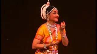 #Odissi #Abhinaya #Radha Biti Lata Jamini- Choreographed and performed by Smt. Ranjana Gauhar