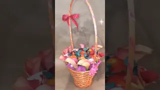 Корзина с фруктами, конфетами и цветами подарок на день рождения от фудфлориста Foodbuket_ot_katrin