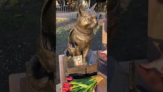 Street cat named Bob. Memorial in Islington Green Park.