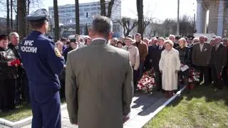 Возложение цветов к памятнику "Ликвидаторам чернобыльской катастрофы"