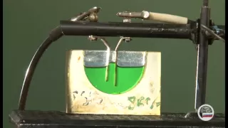 Втягивание жидкого диэлектрика в конденсатор