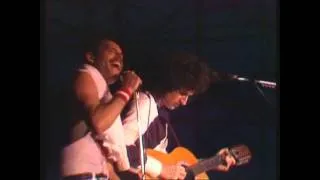 Queen - LOVE OF MY LIFE - Live 1982