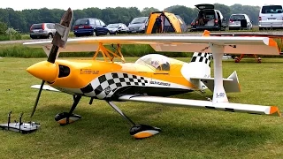 PITTS CHECKER ULTIMATE HUGE RC SCALE MODEL AIRPLANE DEMO FLIGHT / Pitts Meeting Vechta Germany 2016