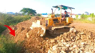 Project Caterpillar BD2f L Bulldozer & Dupm Truck 5T Operator Does Great Work Pat20