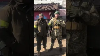 Военных из Французского иностранного легиона отпускают в Украину в полной боевой экипировке.