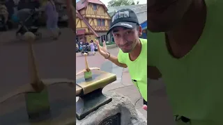 THE SECRET TO PULLING THE SWORD OUT OF THE STONE IN DISNEY WORLD?!