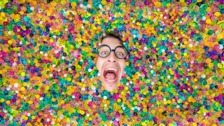 LLENAMOS UNA PISCINA CON 1.000.000 DE ORBEEZ!! PISCINA LLENA DE 1 MILLÓN DE ORBEEZ!