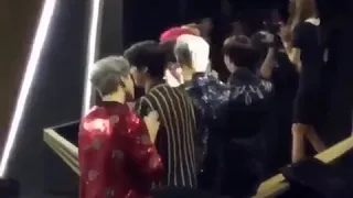 181214 BTS reaction to IZONE 아이즈원 @ 2018 MAMA in HONG KONG! 방탄소년단