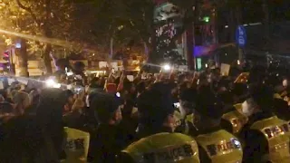 China: Calls for Xi Jinping to resign as rare COVID rule protests spread across major cities