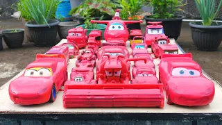 Amazing! Clean up muddy minicar falling into the water & a convoys disney cars! Play in the garden17