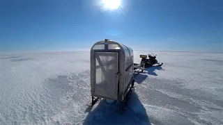 В ПАРНИКЕ СУПЕР КЛЁВ / РЫБАЛКА НА ЧУДЕ ЧАСТЬ 2/  ICE FISHING PERCH IN HOTBED / CHUDSKOE LAKE PART 2